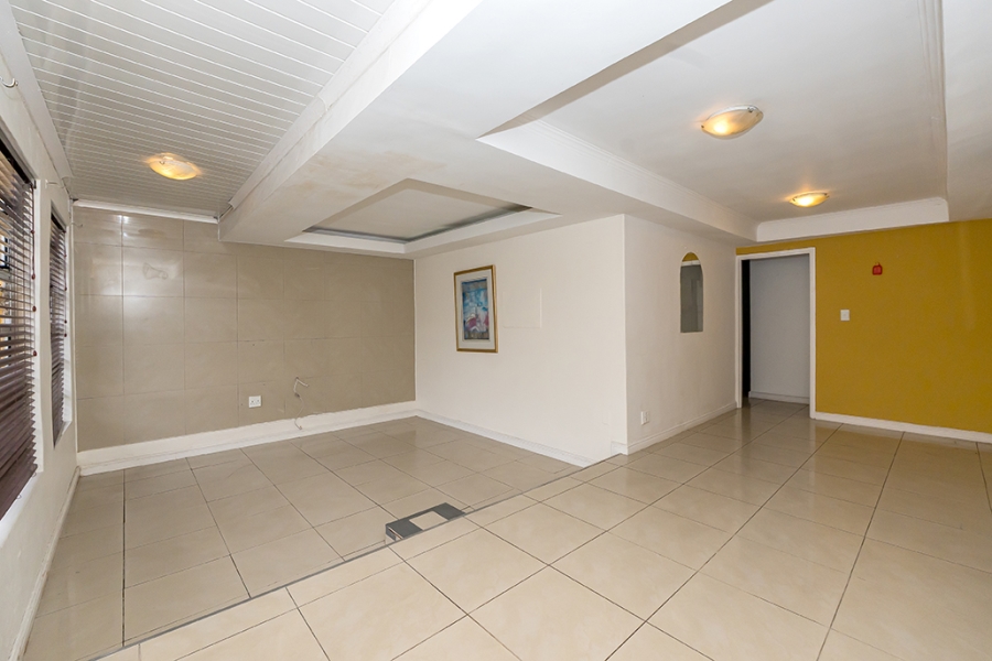 7 Bedroom Property for Sale in Lentegeur Western Cape